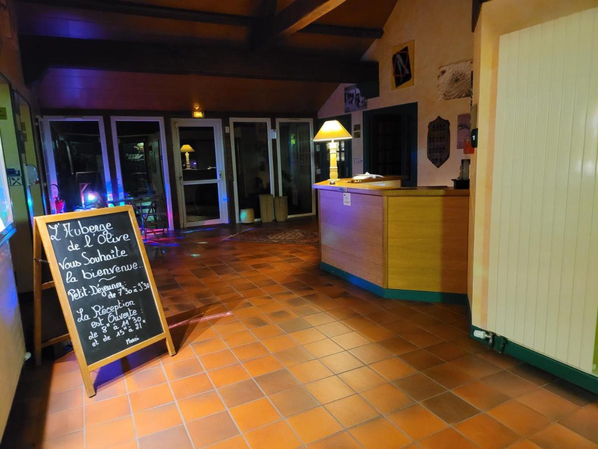 L'Auberge De L'Olive Dompierre-sur-Besbre Exterior photo